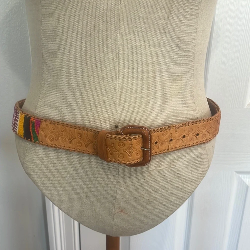 Vintage Handcrafted Multicolor Patterned Leather Guatamalan Belt size 30 unisex